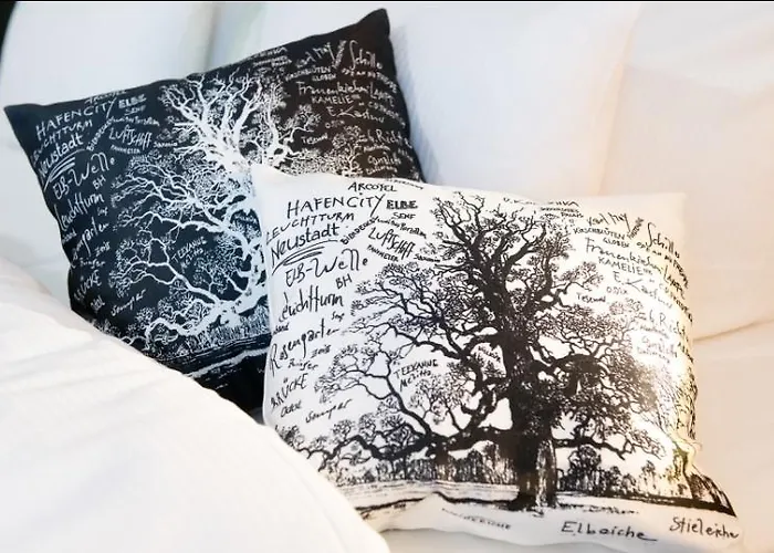 Arcotel Hafencity 4*