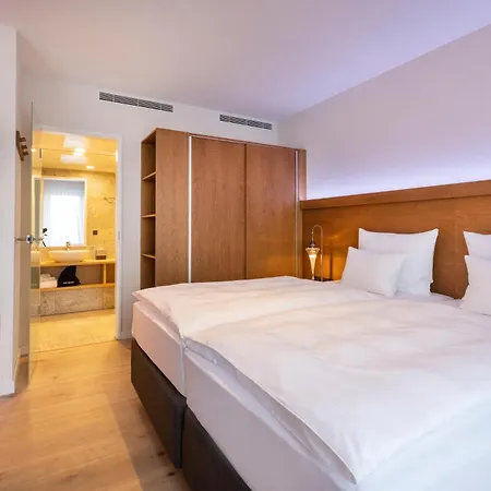 Arcotel Hafencity 4*