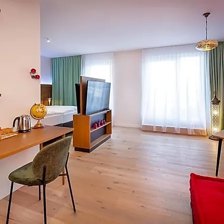Hotel Arcotel Hafencity 4*