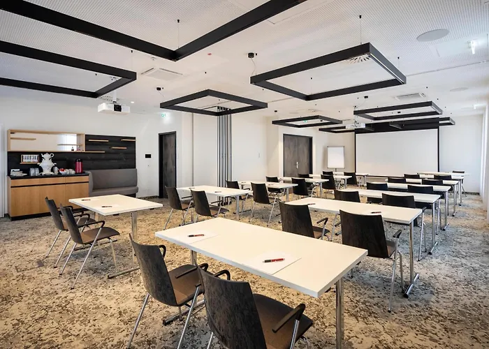 Отель Arcotel Hafencity 4*