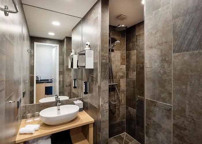 Отель Arcotel Hafencity 4*