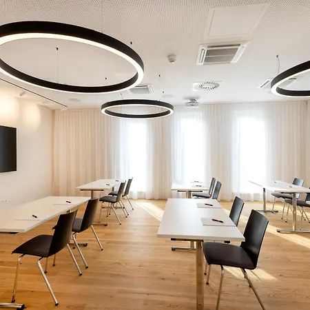 Arcotel Hafencity 4* Дрезден