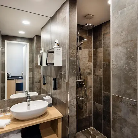 Отель Arcotel Hafencity 4*